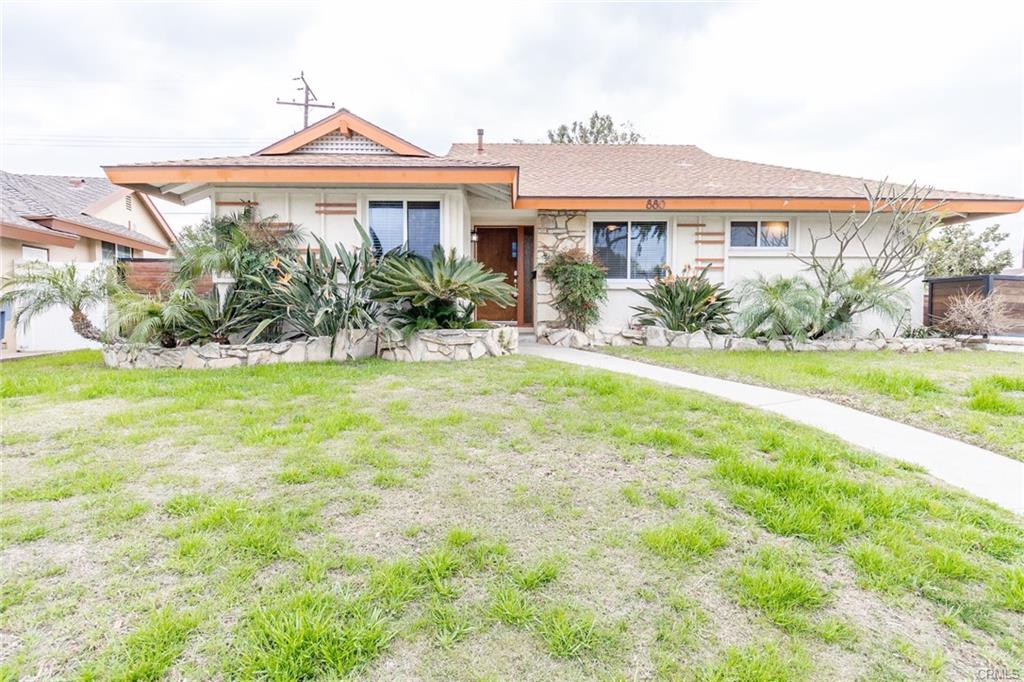 880 Cedarwood Dr
